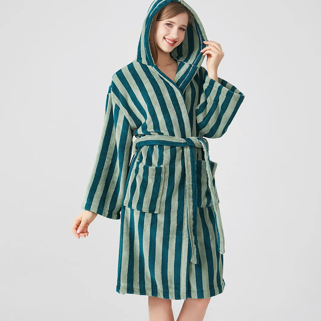 Peignoir de bain en éponge femme